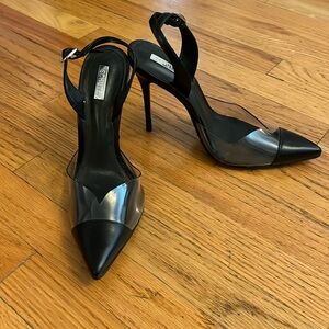 Schutz pumps